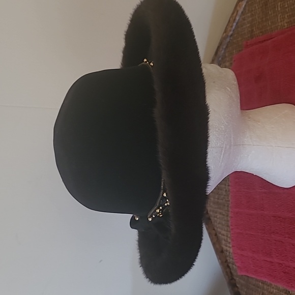Black felt hat with brown faux fur - Picture 4 of 5